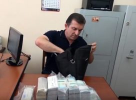 Բերման ենթարկվելիս Վաչագան Ղազարյանի ձեռքի պայուսակում եղել է 120.000 դոլար (տեսանյութ)